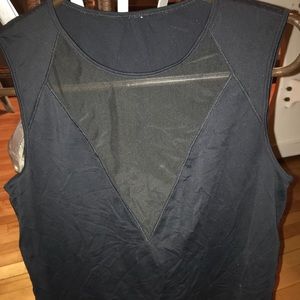 LULULEMON top